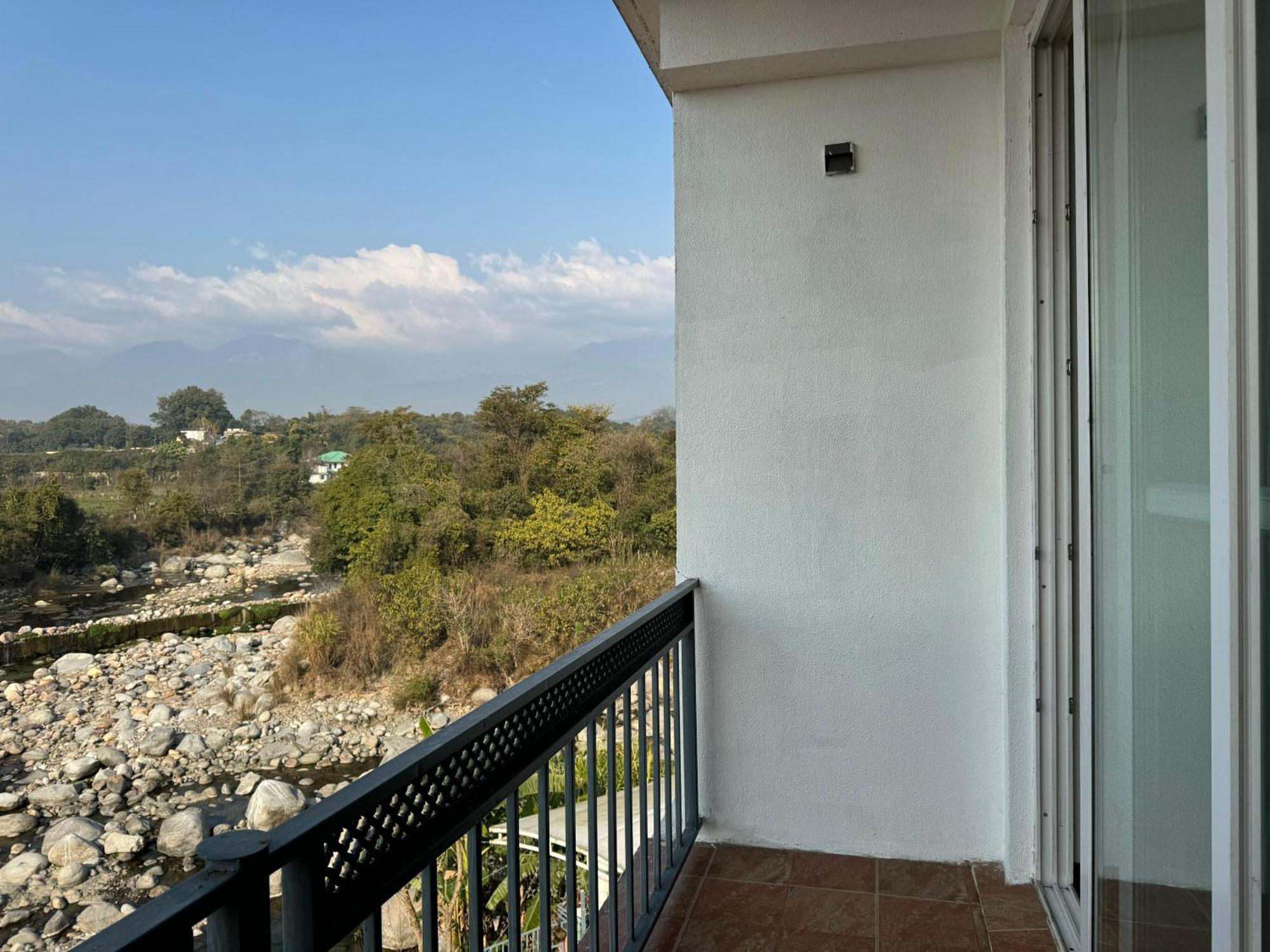 Hotel River Retreat Kangra Luaran gambar