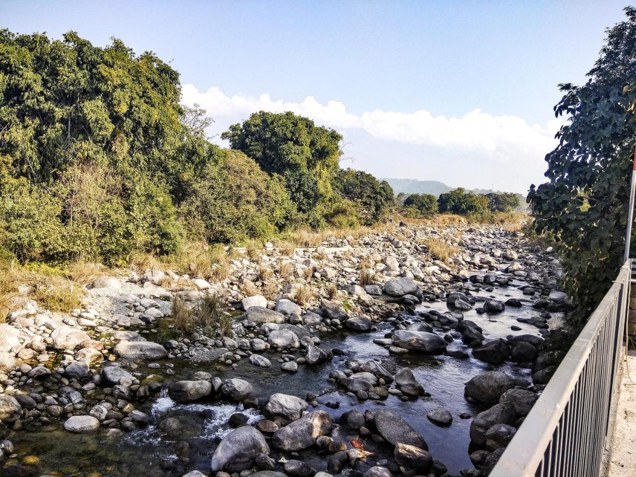 Hotel River Retreat Kangra Luaran gambar